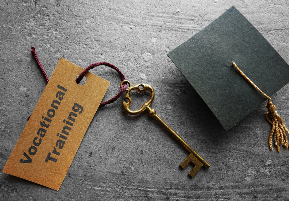 WHY STUDY VOCATIONAL EDUCATION AND TRAINING (VET) COURSES? 